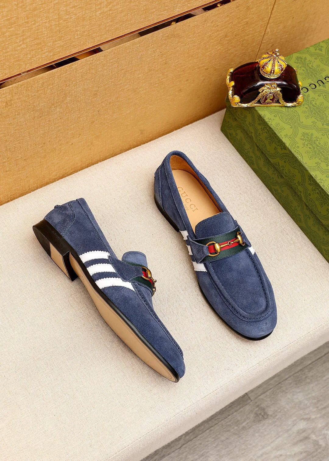 Men's shoes 💰480 💐 Product trademark: GUCCI "Gucci" casual leather shoes Regular size: 38-44 (45.46🉑️customized) Product materials: Selected imported first-layer frosted cowhide upper + classic hardware buckle, imported cowhide leather lining. Strong three-dimensional visual effect, original outsole Color: 4⃣️colors available